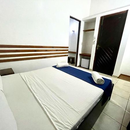 Hotel One Sixty Dehiwala-Mount Lavinia Bagian luar foto