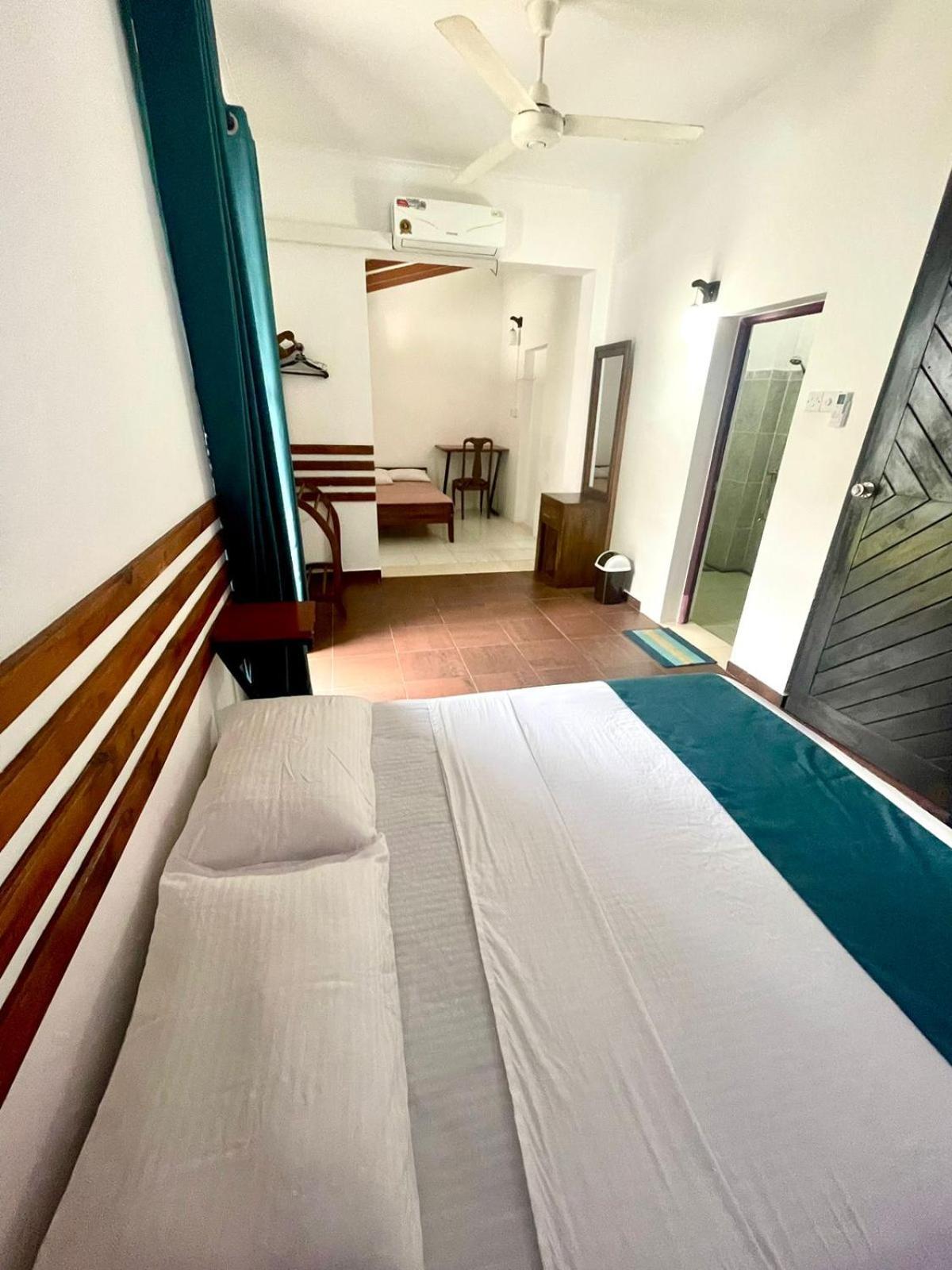 Hotel One Sixty Dehiwala-Mount Lavinia Bagian luar foto