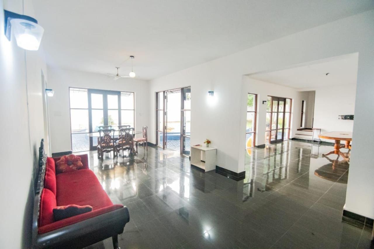 Hotel One Sixty Dehiwala-Mount Lavinia Bagian luar foto