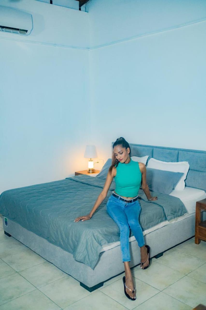 Hotel One Sixty Dehiwala-Mount Lavinia Bagian luar foto