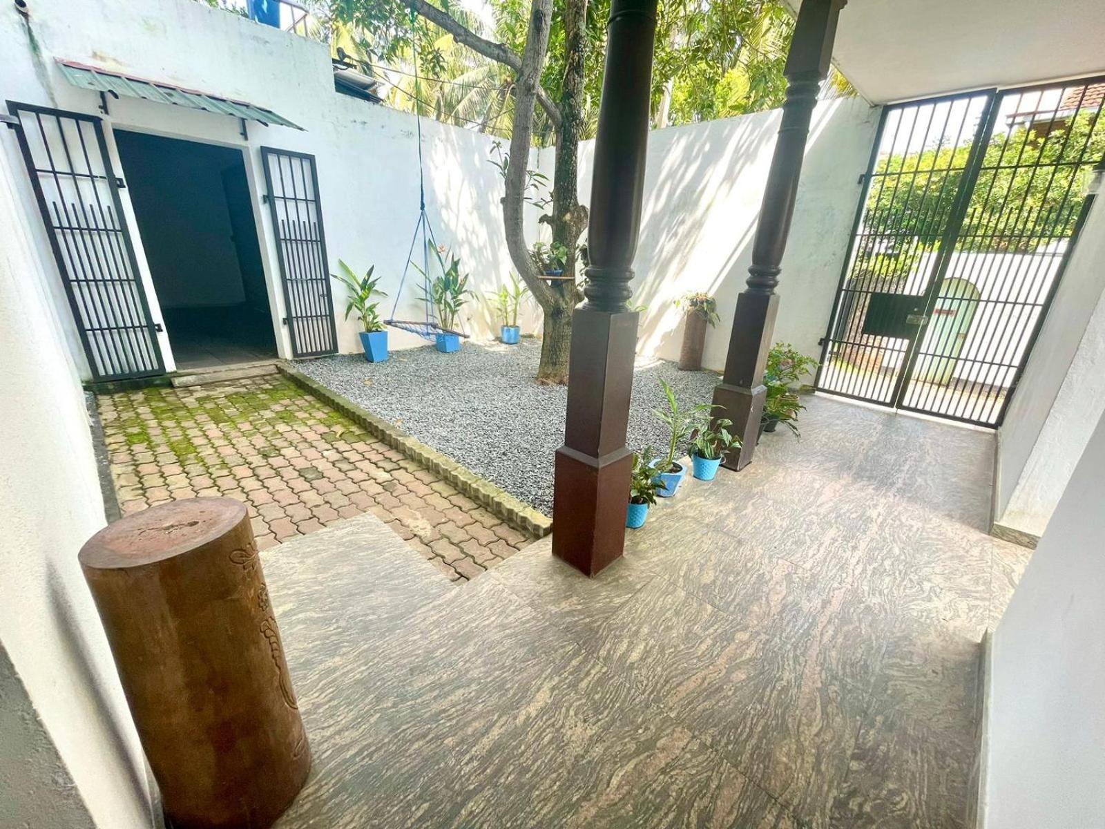 Hotel One Sixty Dehiwala-Mount Lavinia Bagian luar foto