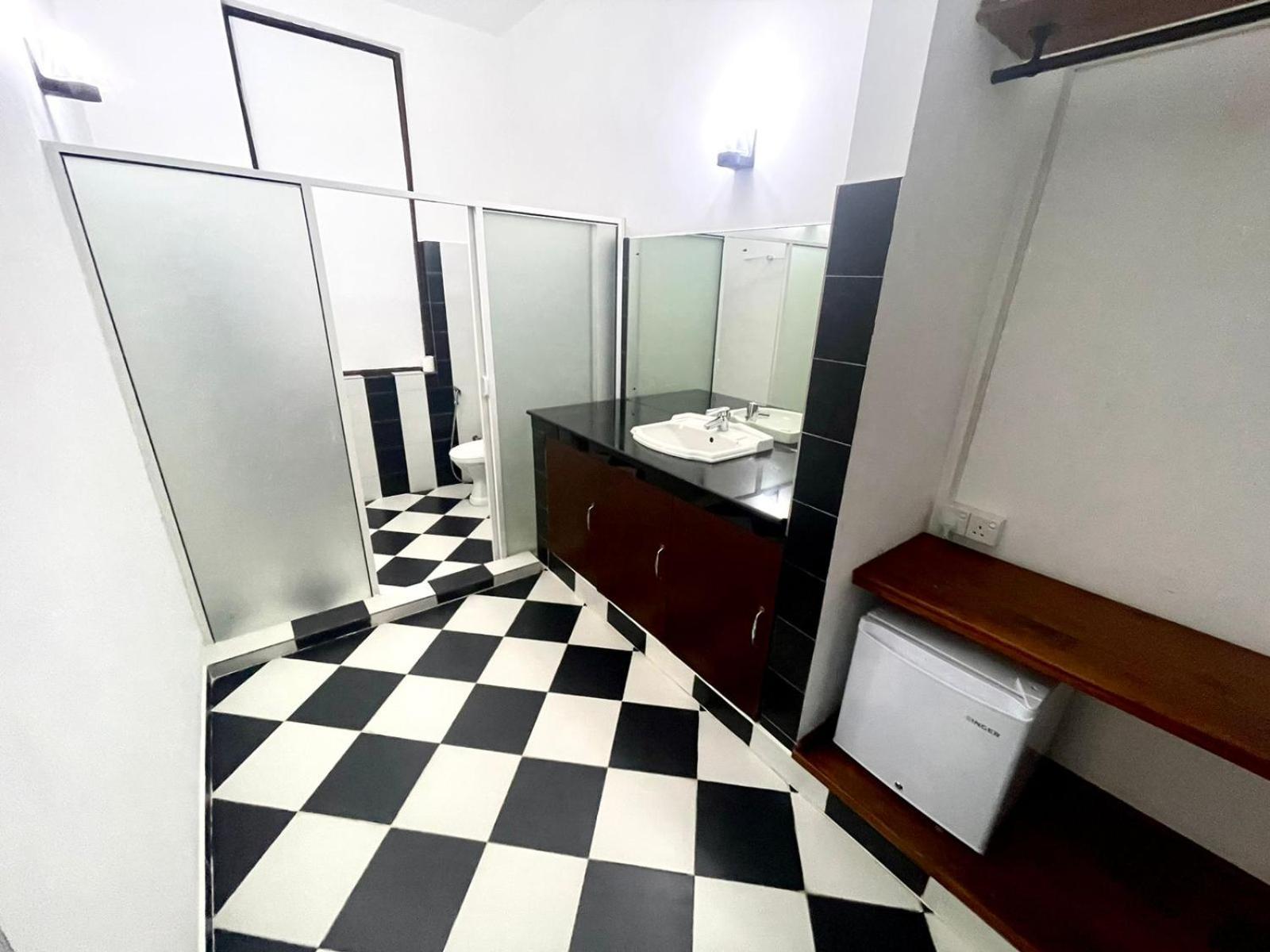 Hotel One Sixty Dehiwala-Mount Lavinia Bagian luar foto