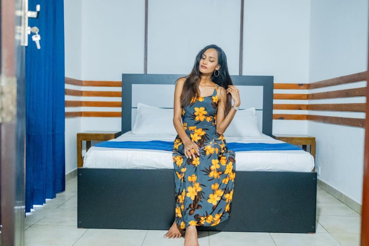 Hotel One Sixty Dehiwala-Mount Lavinia Bagian luar foto
