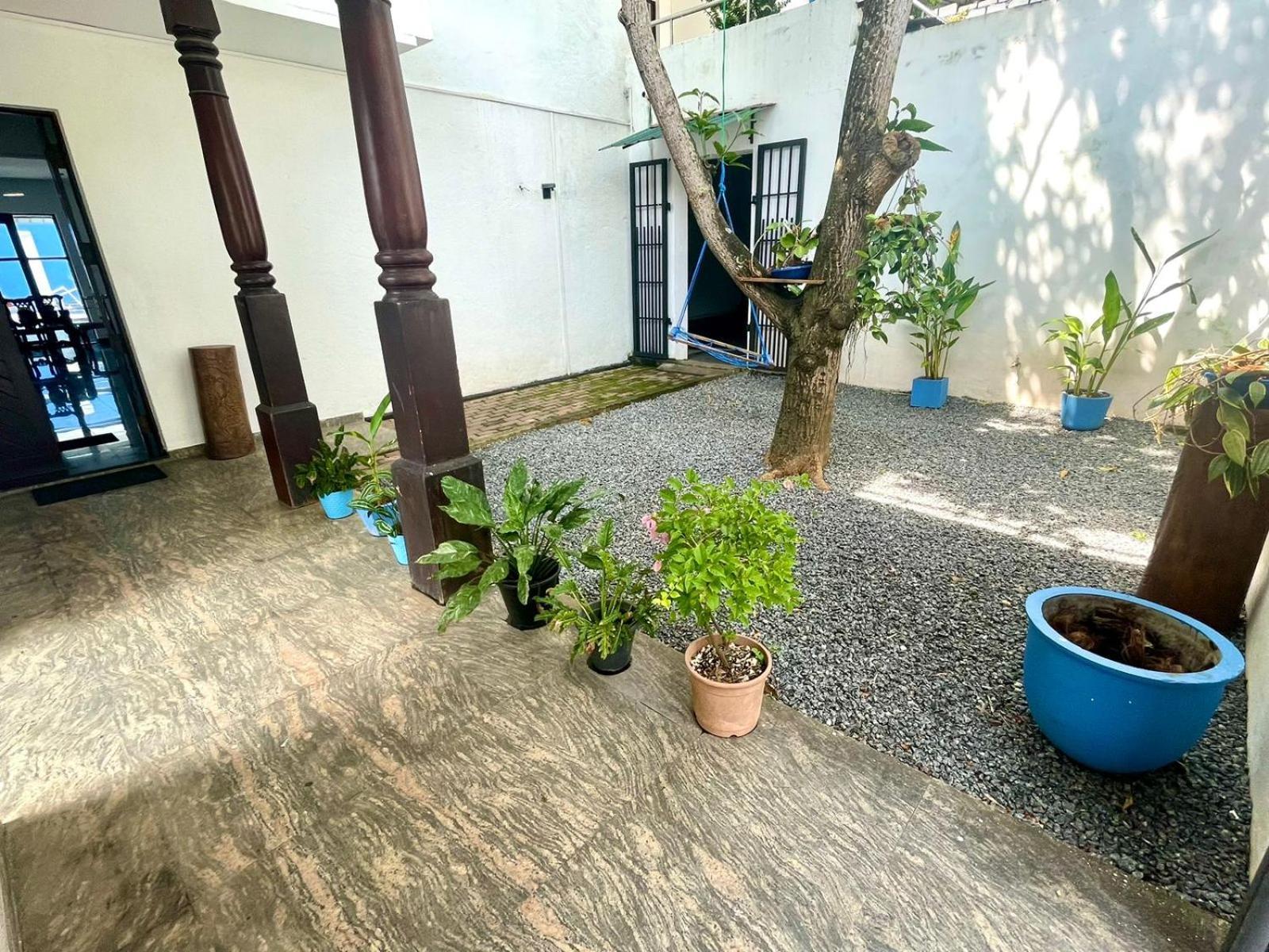 Hotel One Sixty Dehiwala-Mount Lavinia Bagian luar foto