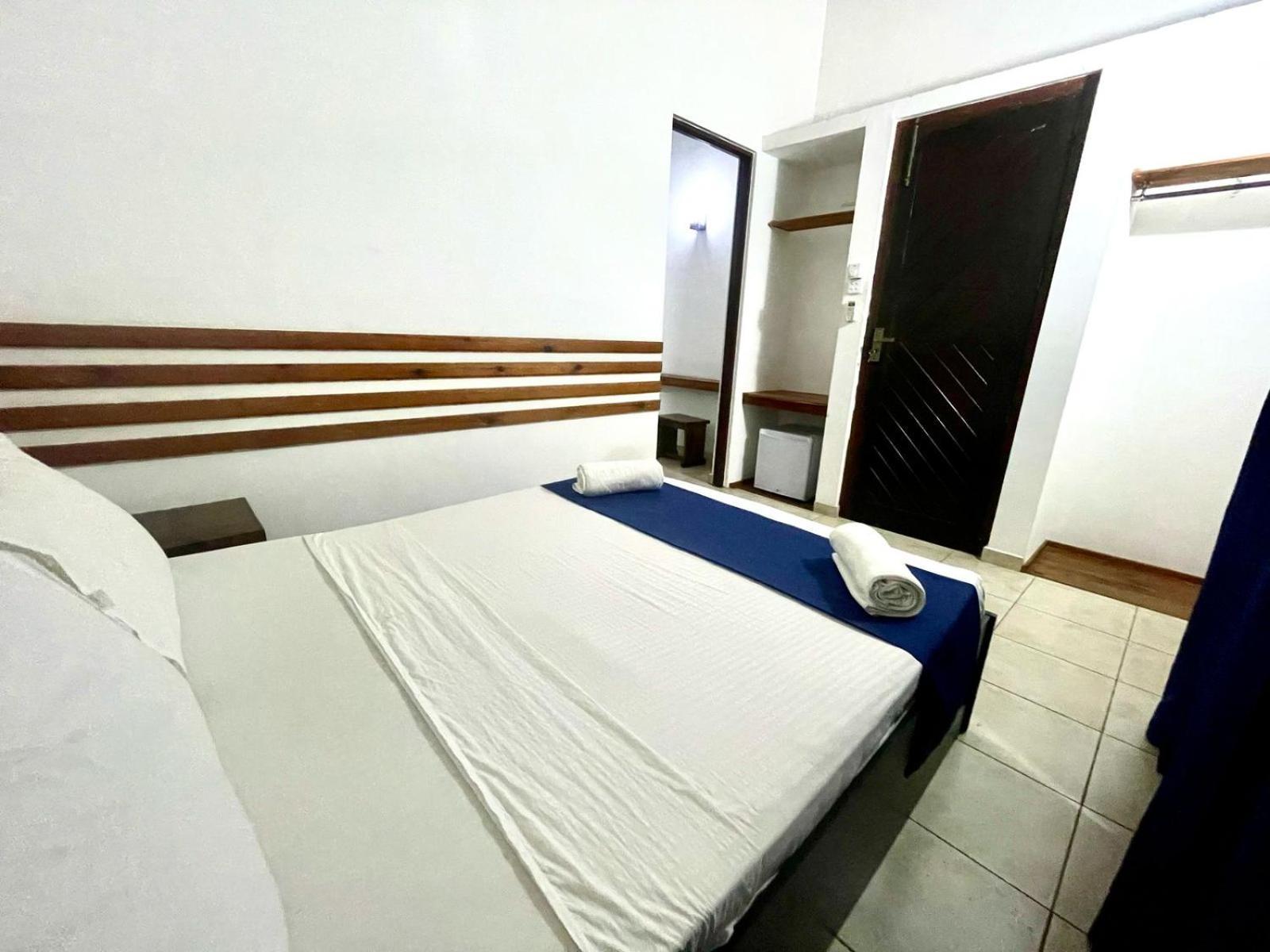 Hotel One Sixty Dehiwala-Mount Lavinia Bagian luar foto